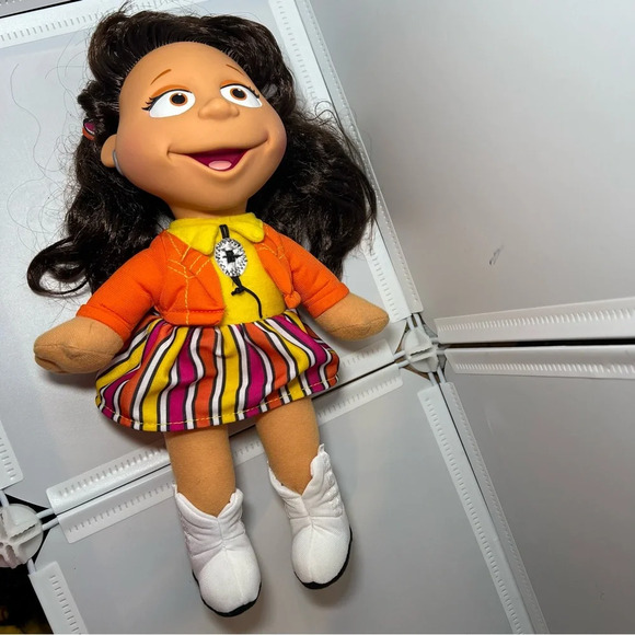 Fisher Price My Friend Kiki Flores Doll The Puzzle Place 1994 Vintage - Picture 1 of 5